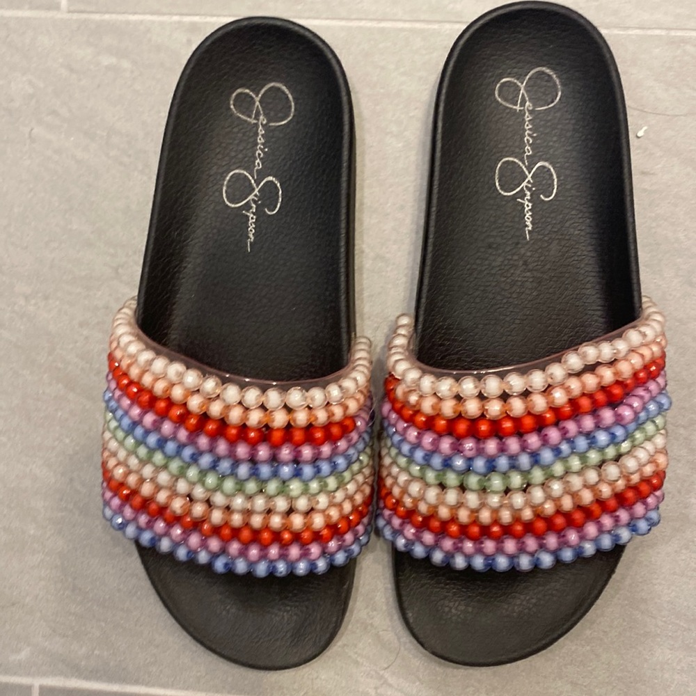 Multicolor beaded flip flops
